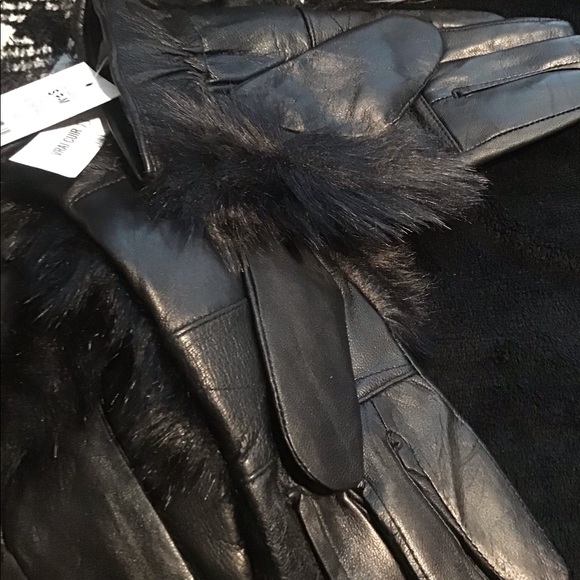 Beautiful black leather gloves never worn - Picture 11 of 16